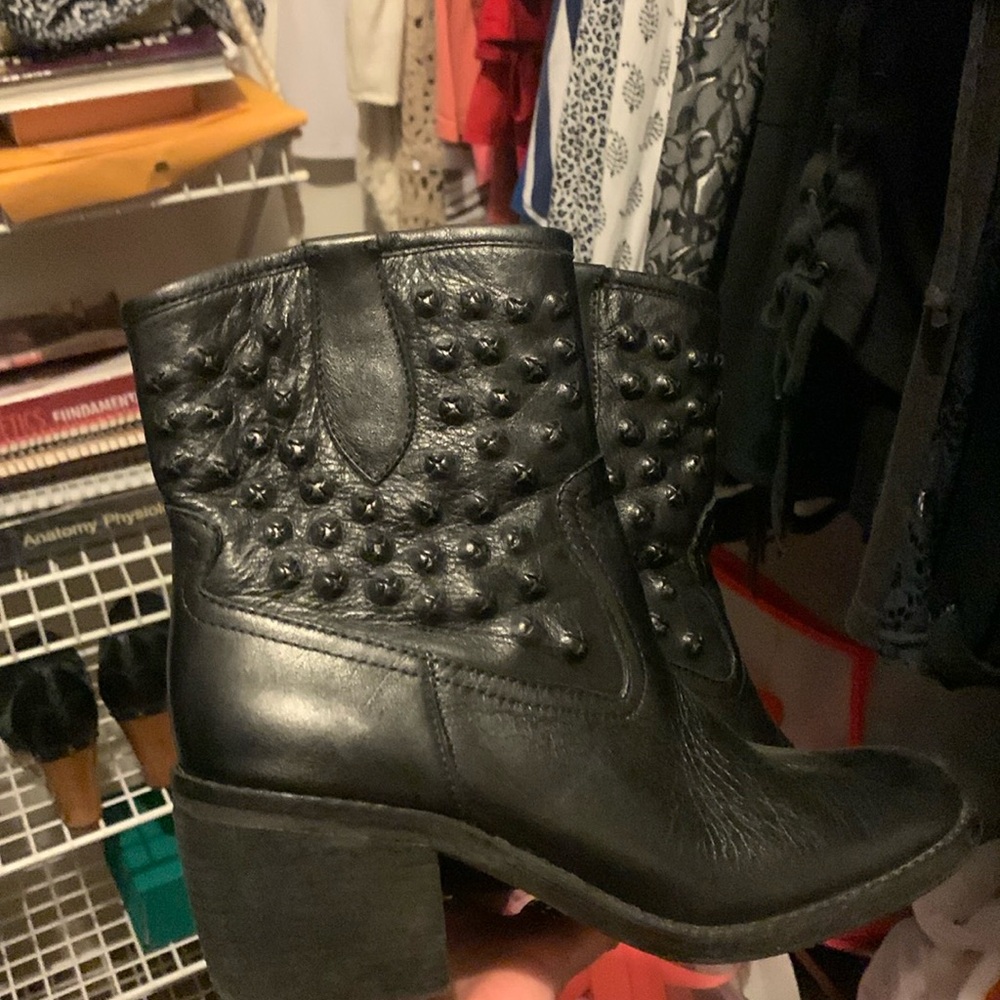 Donald Plinter size 6 boots